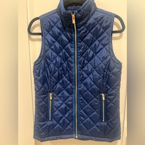 New without tags Southern Tide
Quilted Vest - Blue Night size X-small - Picture 4 of 12
